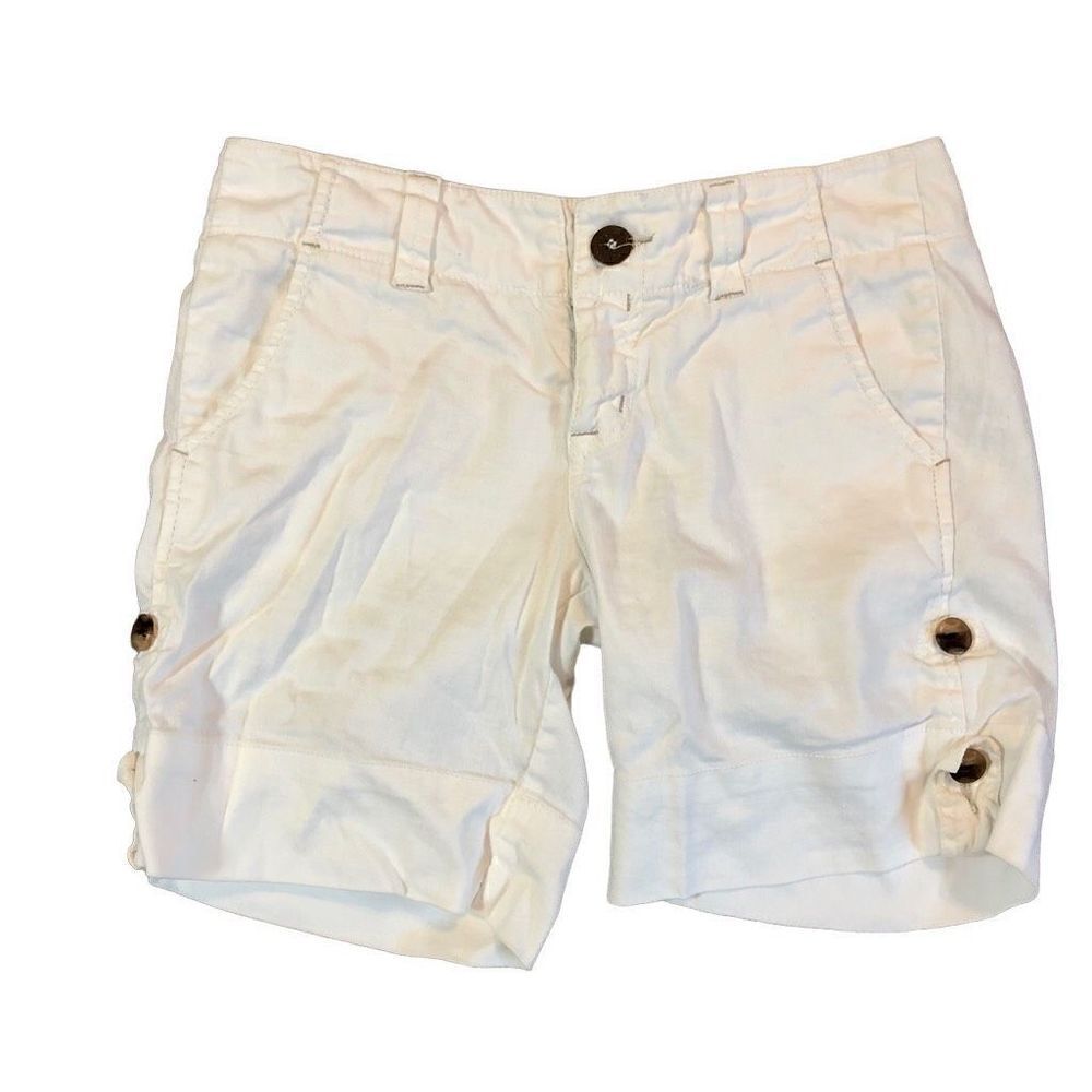 Level 99 Women’s Shorts White Size 25